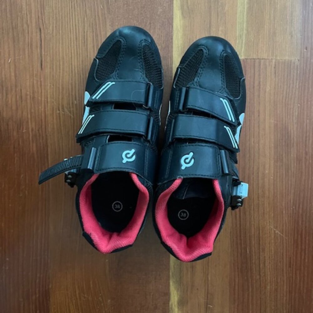 Peloton cycling shoes size 38